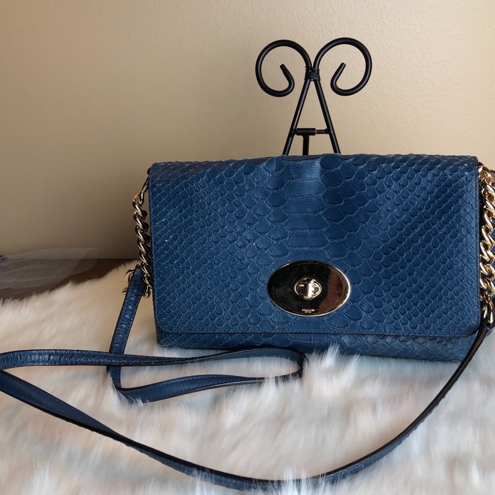 Coach Leather Crossbody bag